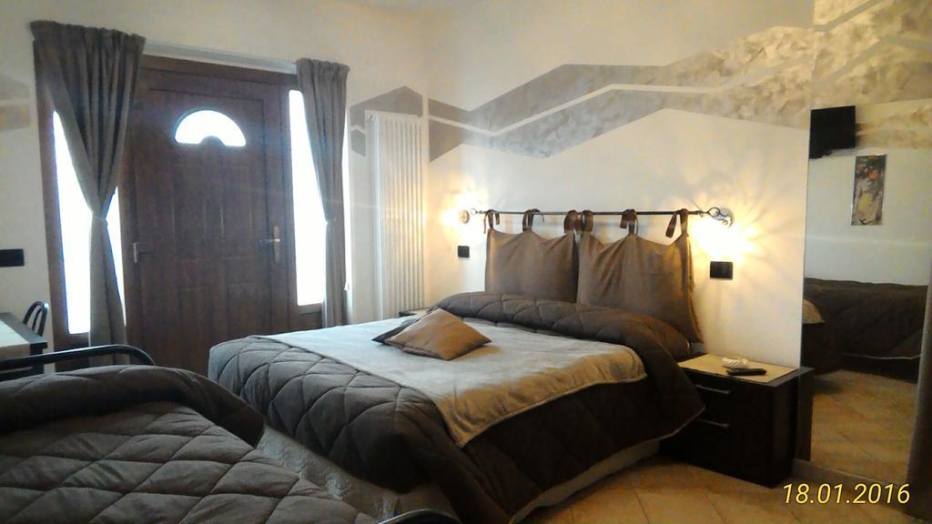 La Casa Del Grillo 1 Bed & Breakfast Aosta Rom bilde